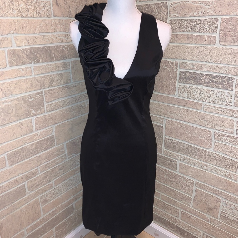 Jessica McClintock Ruffled Black Dress V-neck